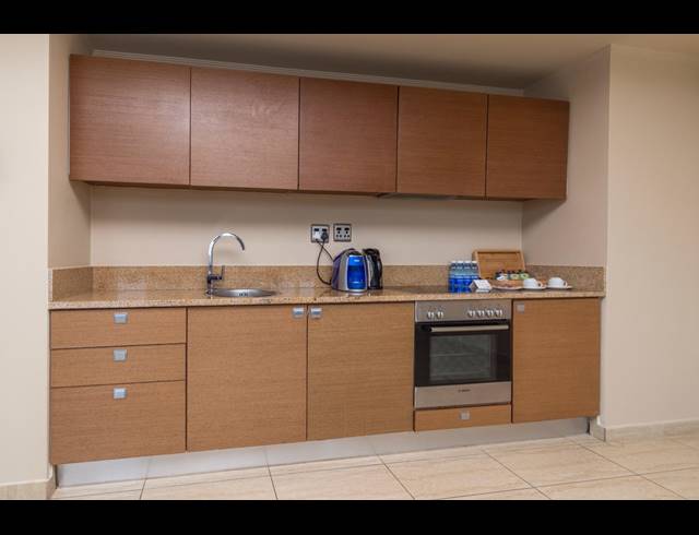 3 BEDROOM APARTMENT TO LET IN CAPE TOWN CITY CENTRE